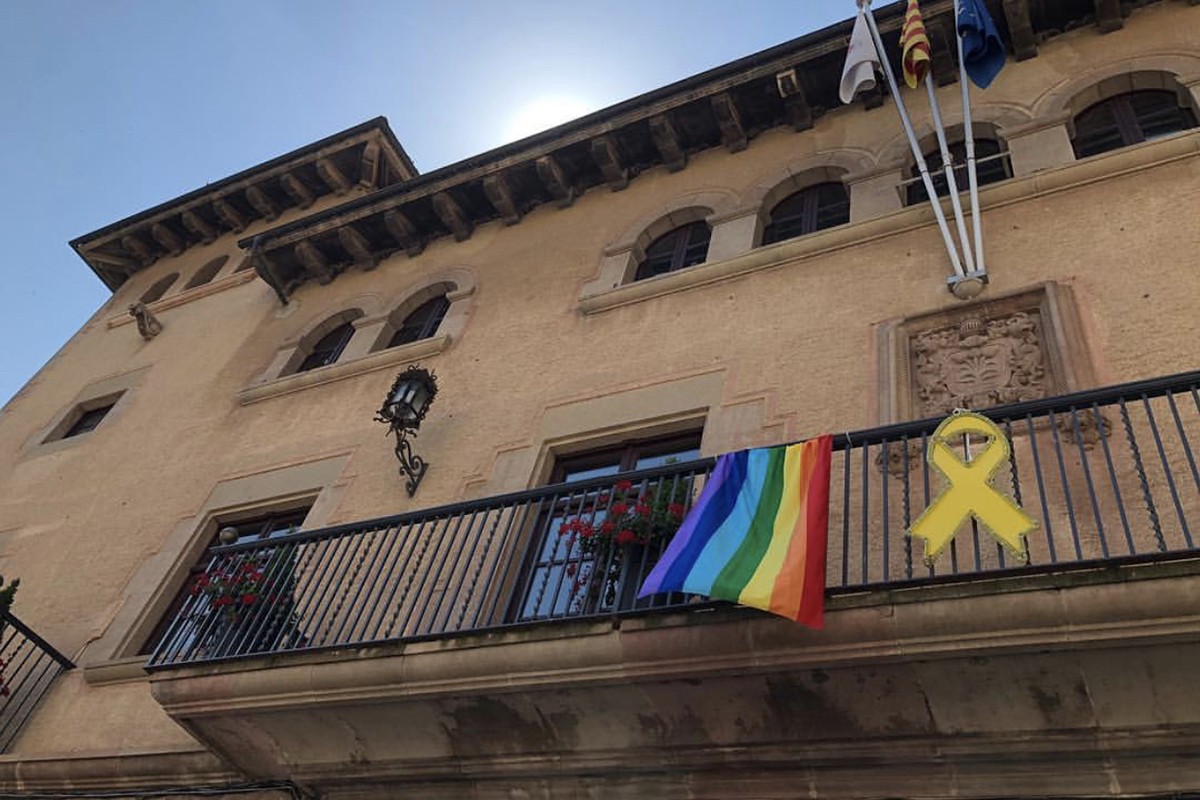 Cardona celebra el dia de l'orgull LGTBI amb un conte familiar i un taller per a joves